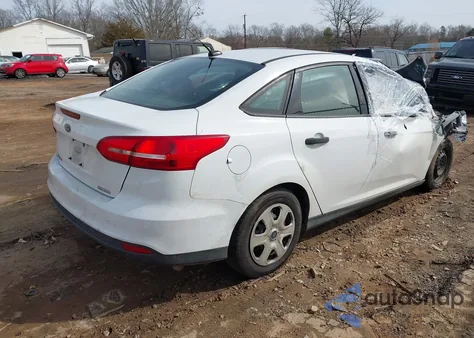 2016 Ford Focus S z USA, uszkodzony, nr VIN 1FADP3E24GL381519